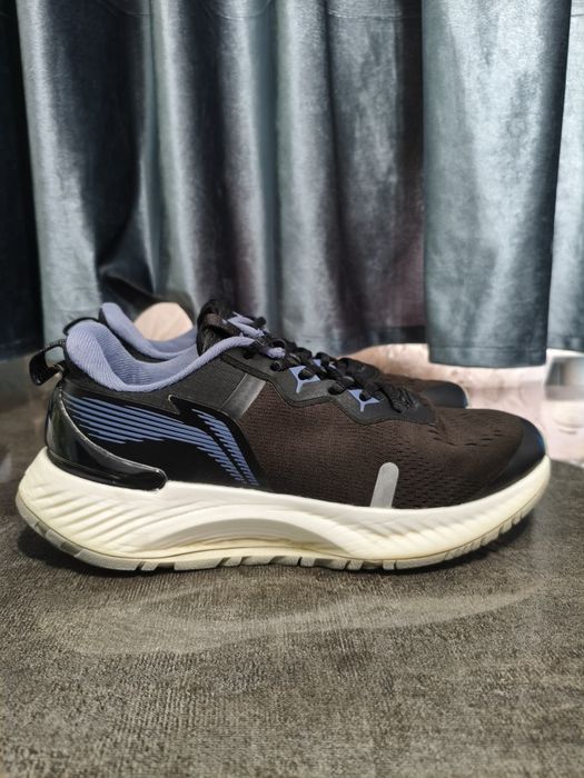 Продам оригинальные кроссовки Lining Shadow Essential