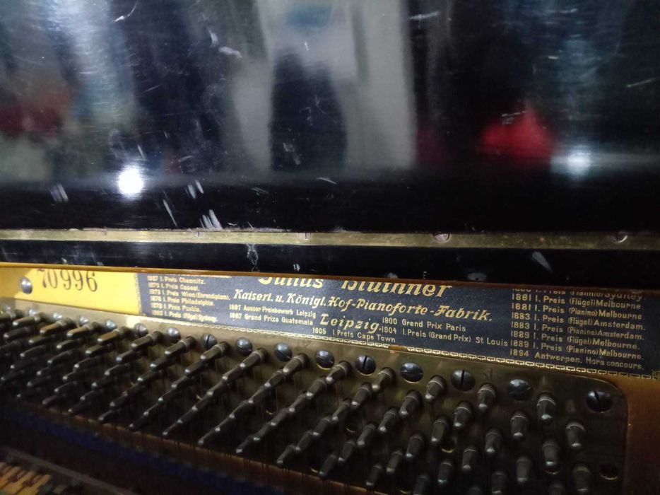 Pian vertical Julius Blüthner – Leipzig