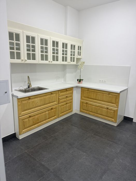 Продам кухня как новая