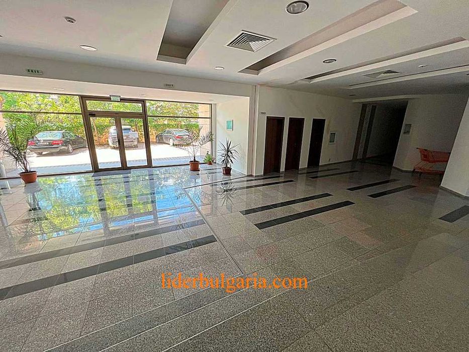 Продава се Тристаен апартамент в к.к. Слънчев бряг - 162 кв.м за 741 €/кв.м - Снимка #12