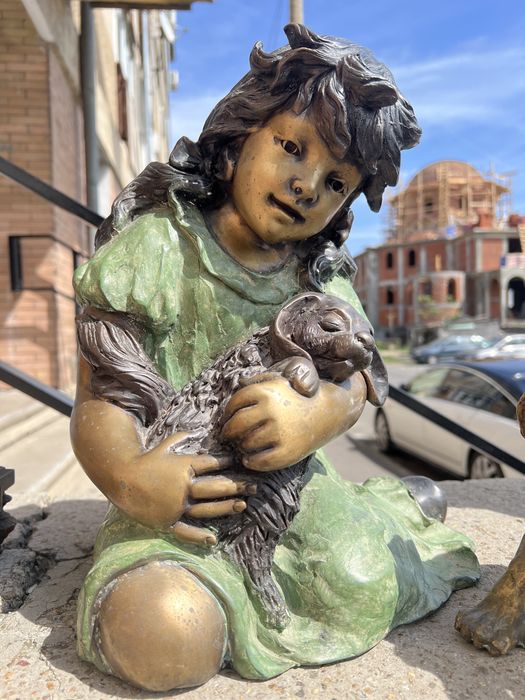 Statueta bronz frumoasa