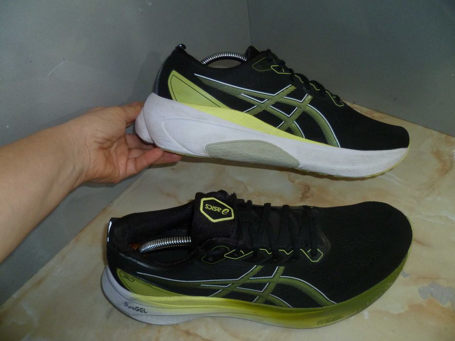 ASICS маратонки №47