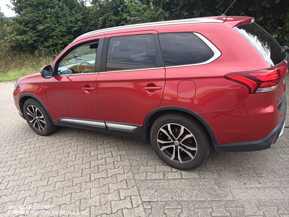 Mitsubishi outlander 2016