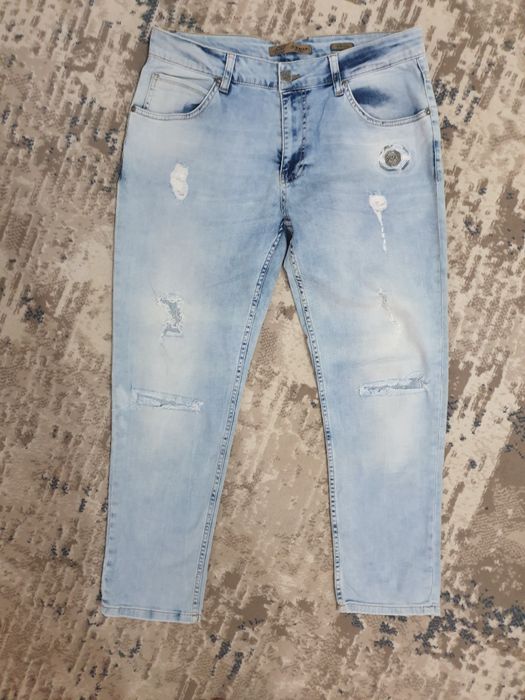 Продаю джинсы рванки