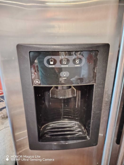 Хладилник Side by side General Electric за части или ползване