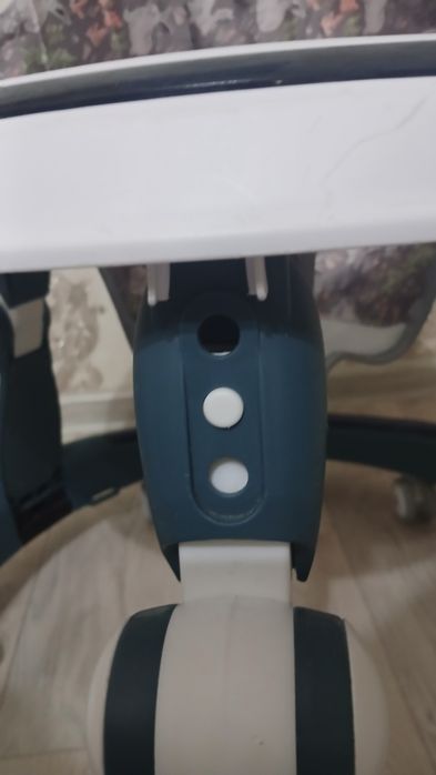 Продам детские ходунки почти новые