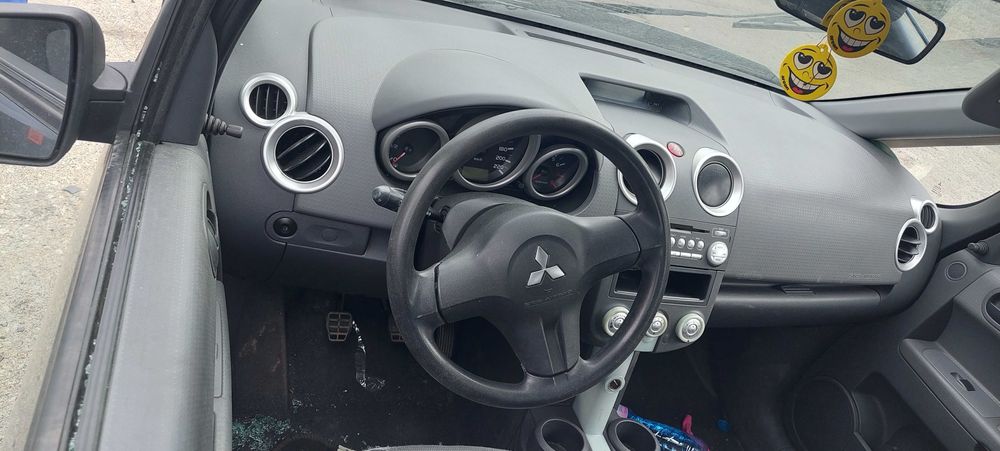 Mitsubishi Colt 1,1 i , Мицубиши Колт на части ! 
Юни 2007