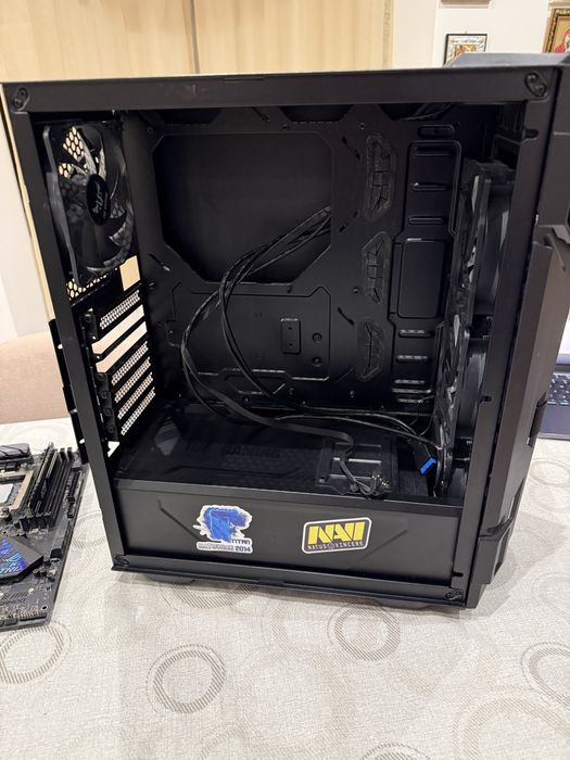 Asus Tuf Gaming GT301 - кутия