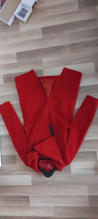 Дамски якета            .