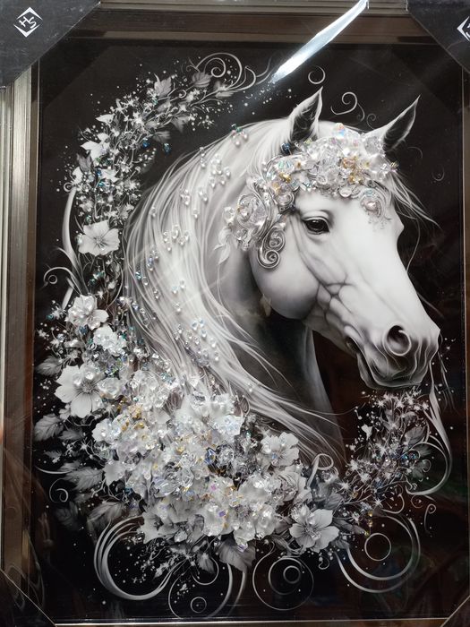 Продам картины. Очень красивые.