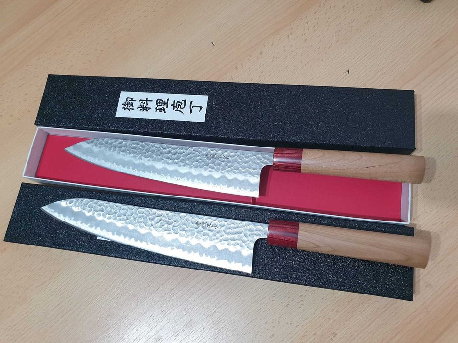 Cutite profesionale japoneze