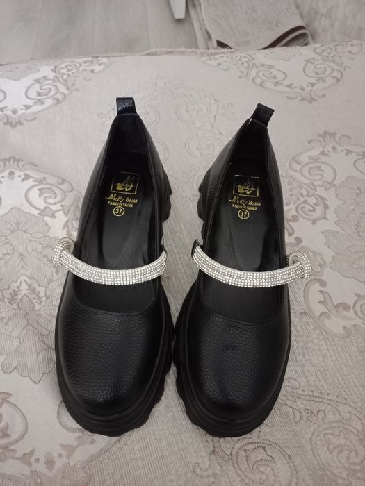 Туфли новые 37 размер