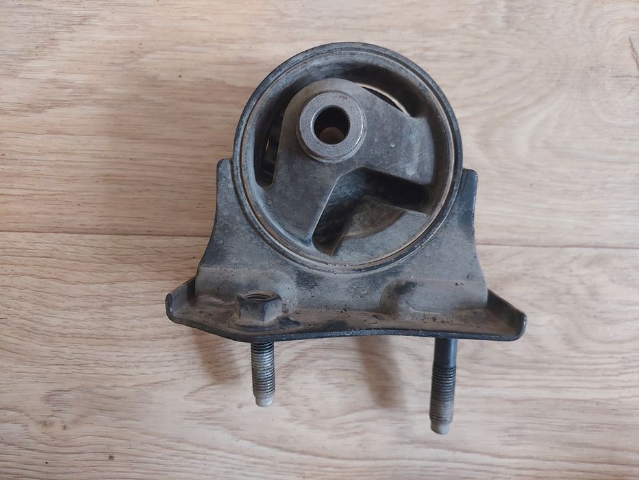 Подушки двигателя RAV4 2 поколение