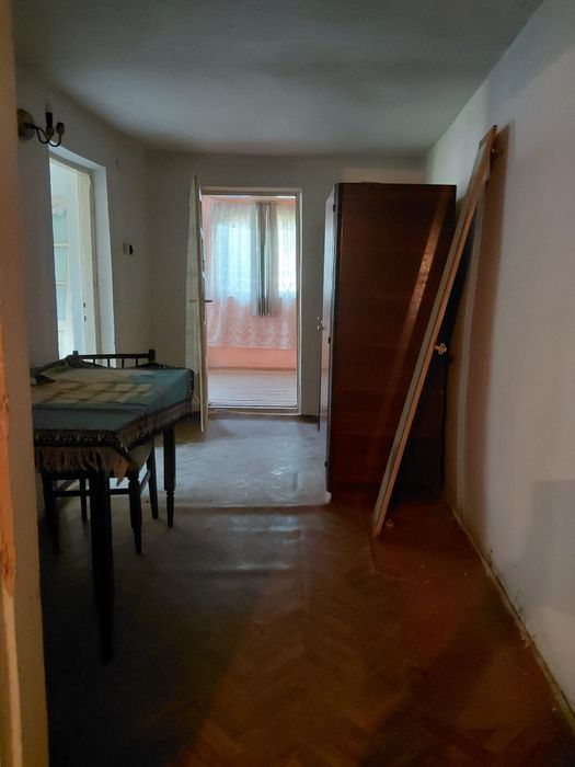 Casă 6 camere + teren 1200 mp, gazele la poartă, Merișani (Valea Boierească) – 20 min de Pitești