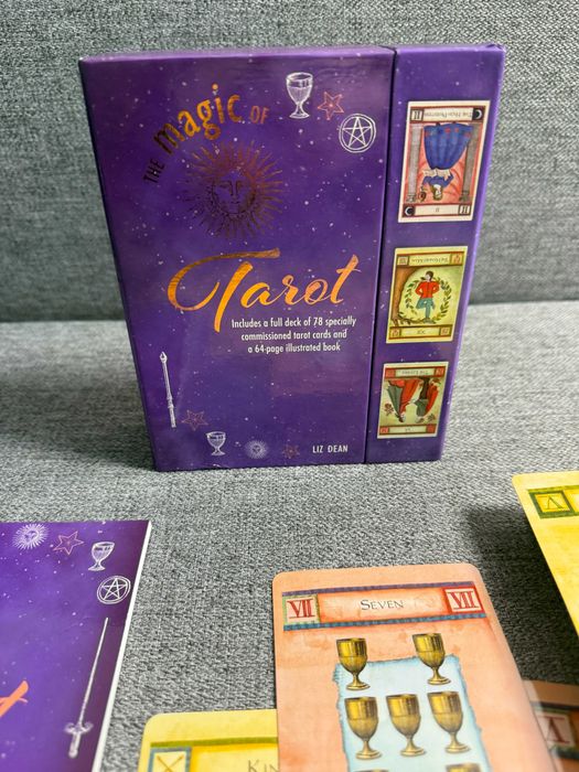 The Magic of Tarot – комплект с карти и книга
