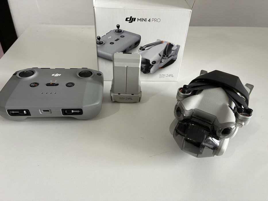 Drona Dji mini 4 pro.