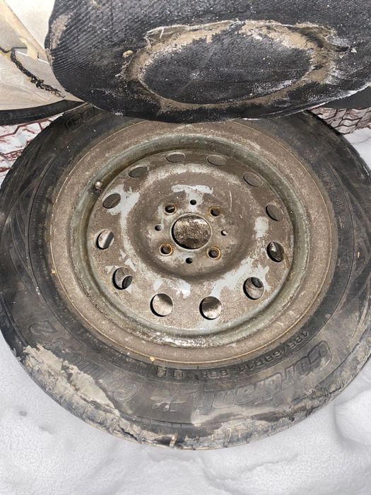 Продам летние шины с диском р14