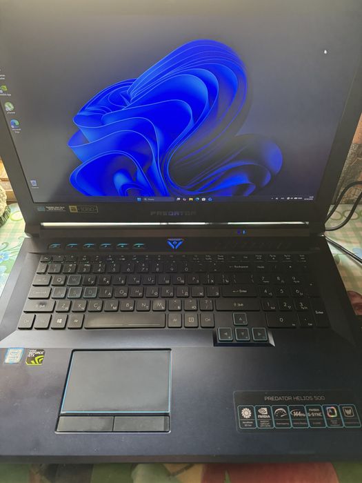 Acer predator helios 500
