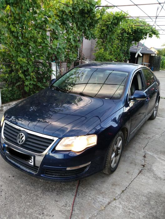 Vând  passat b6 .
