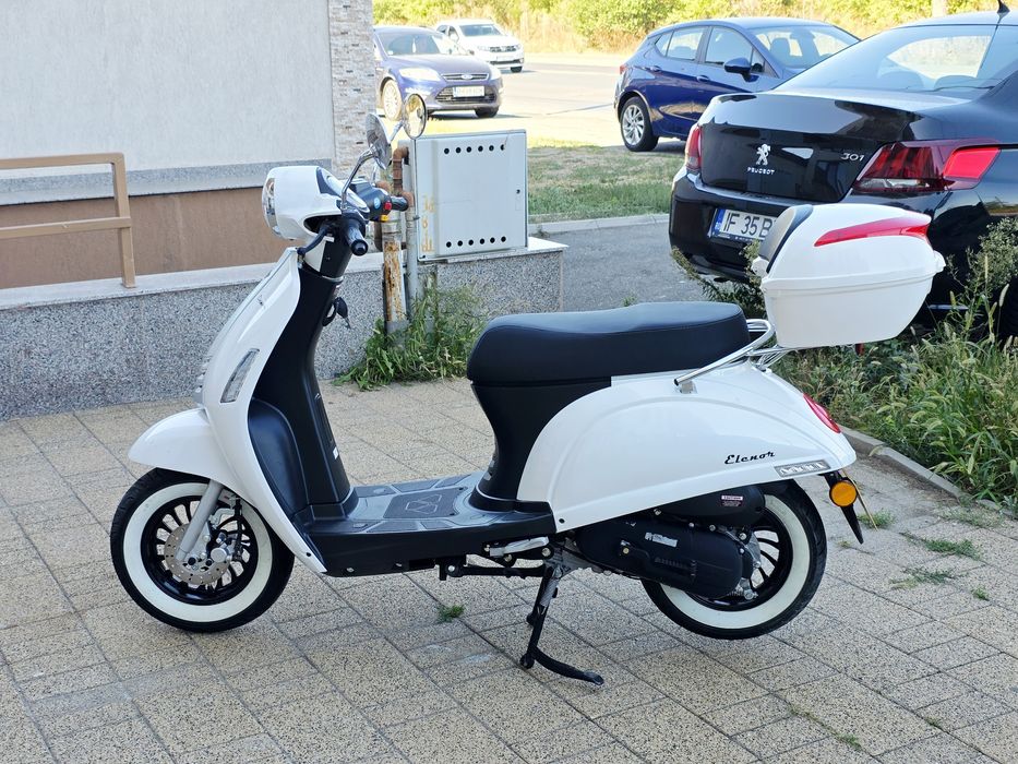 Scuter fara permis  nou 2021 Doar 567km !!