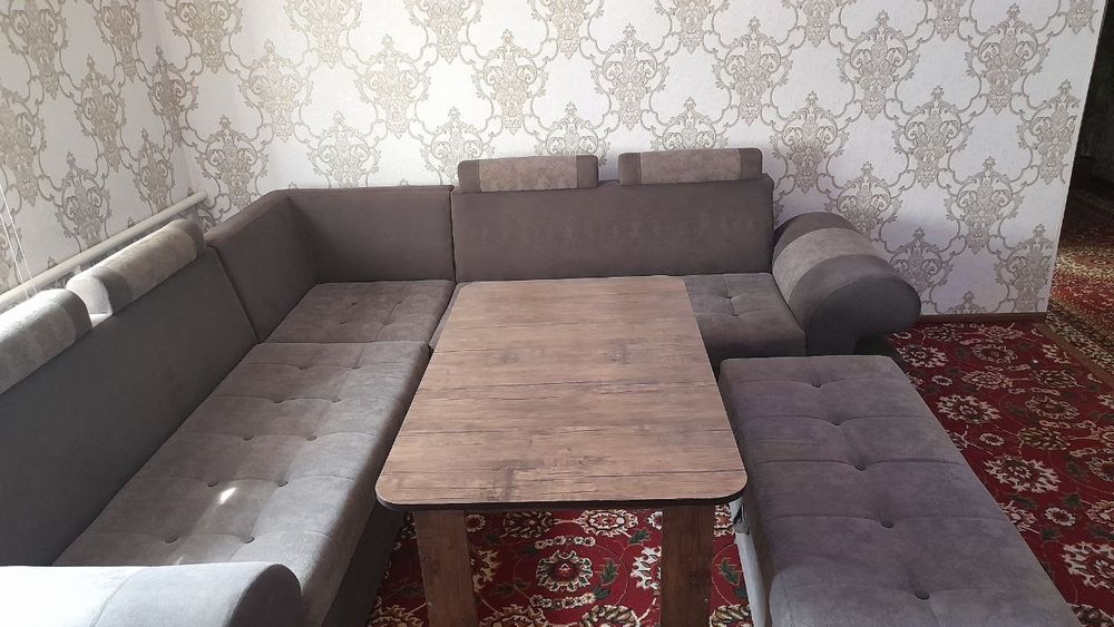 Диван уголок столы бар жагдайы жаксы келисимлы бахада