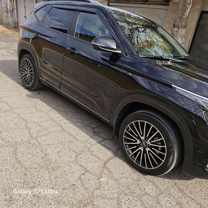 Продам автомобиль Kia Seltos 2021 года премиум класса