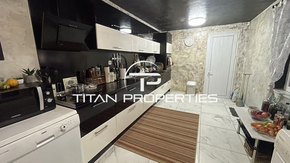 Продава се Къща в с. Дебелт, Област Бургас - 320 кв.м за 382 €/кв.м - Снимка #7