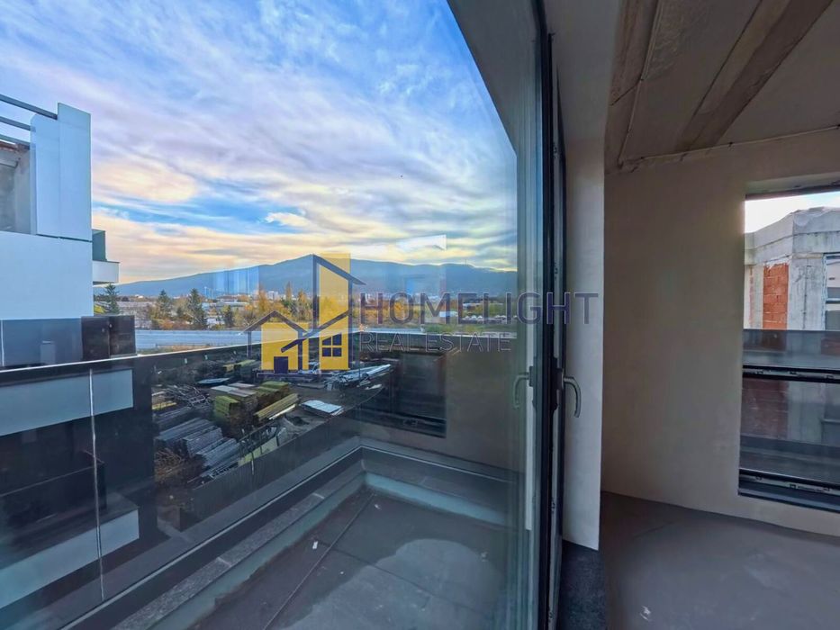 Продава се Тристаен апартамент в София, Славия - 208 кв.м за 1140 €/кв.м - Снимка #2