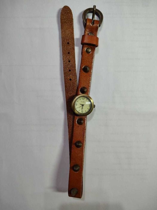 Новые женские наручные часы, привезены из Таиланда