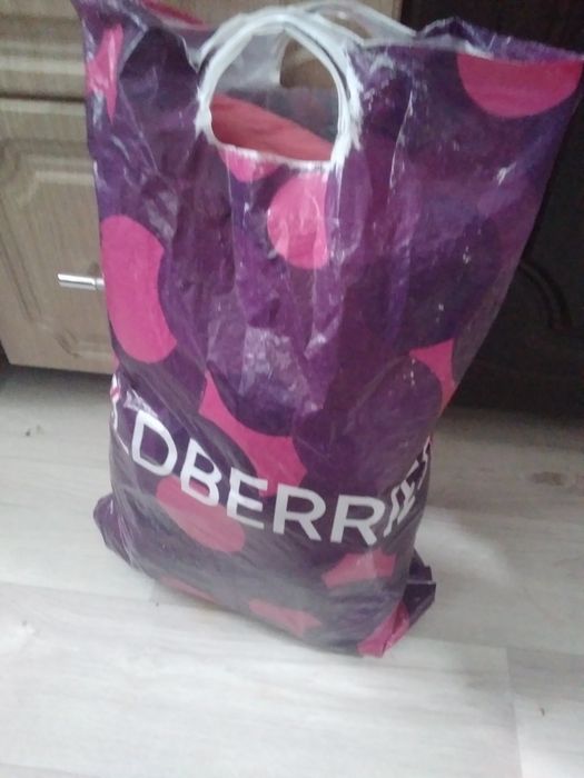 Отдам женские вещи