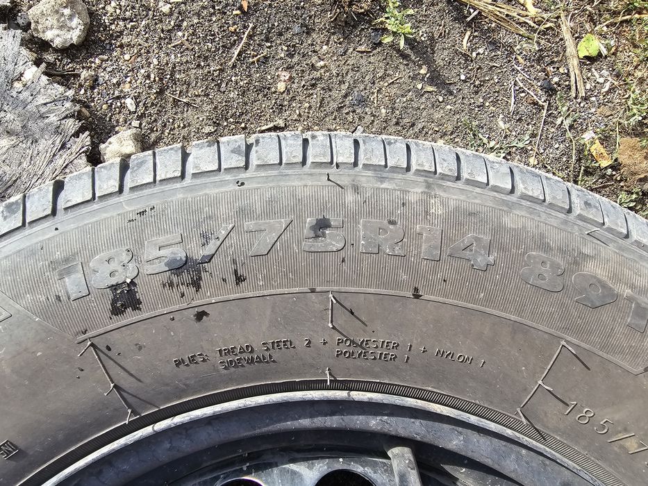 Новая резина с диском 185 75 R14