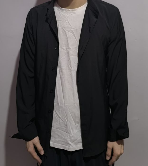 Пиджак (+в падарок черный рубашка)