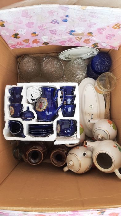 Чойнак, пиёла, соковыжималка 2 та, 2 та палас, 1 та дарошка, 1  глам.