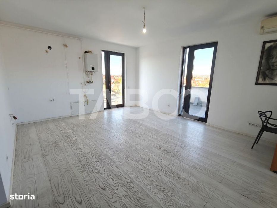 Penthouse 3 camere de inchiriat - 87 mp utili - disponibil imediat