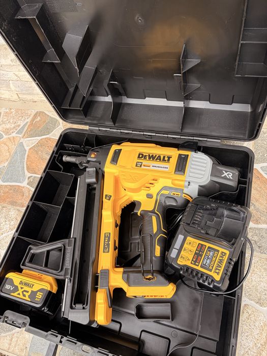 Pistol cuie beton Dewalt 2026