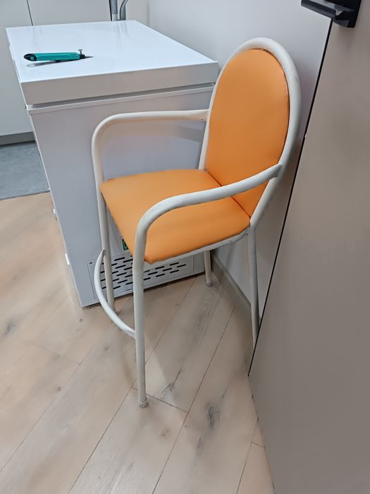 Продам детский столик