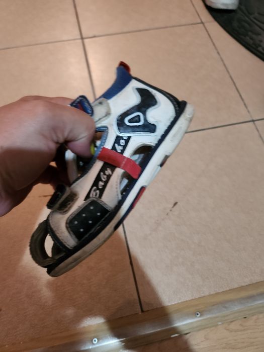 Сандалии детские