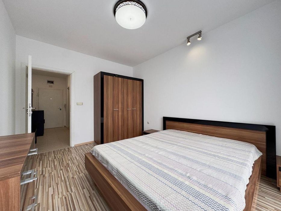 Дава се под наем Двустаен апартамент в Варна, м-т Траката - 70 кв.м за 700 € - Снимка #4