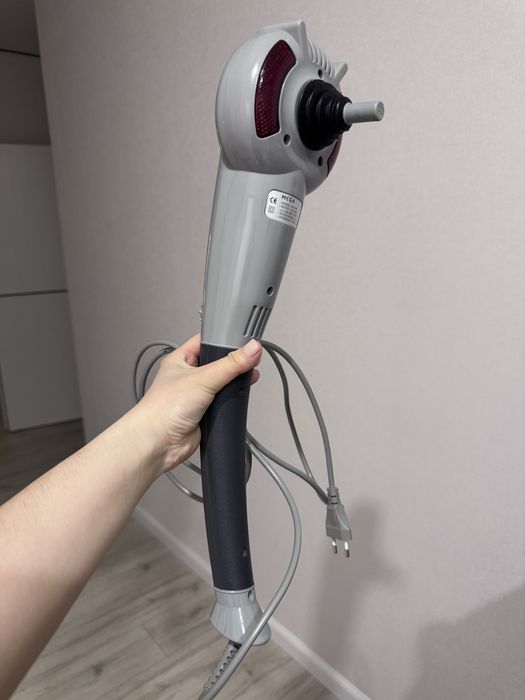 Продам массажер дельфин с насадками