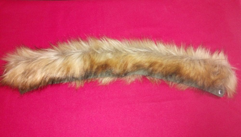 Кожена яка, пухкава бежова - 40см