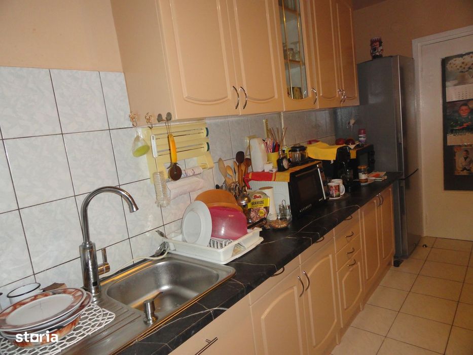 Apartament 3 camere conf. 1, 2 balcoane, et. 3, Vlaicu - Lebada, 73 mp
