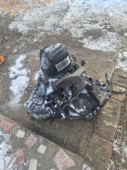 Cutie viteză dacia logan0.9 an 2018