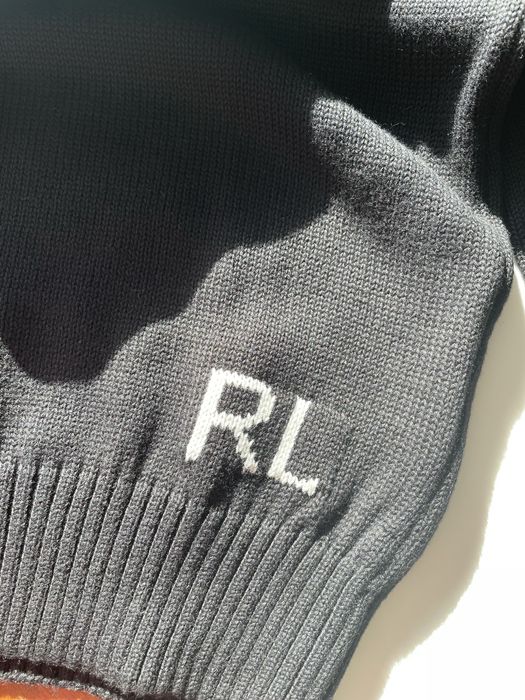 Мъжки пуловер с мече