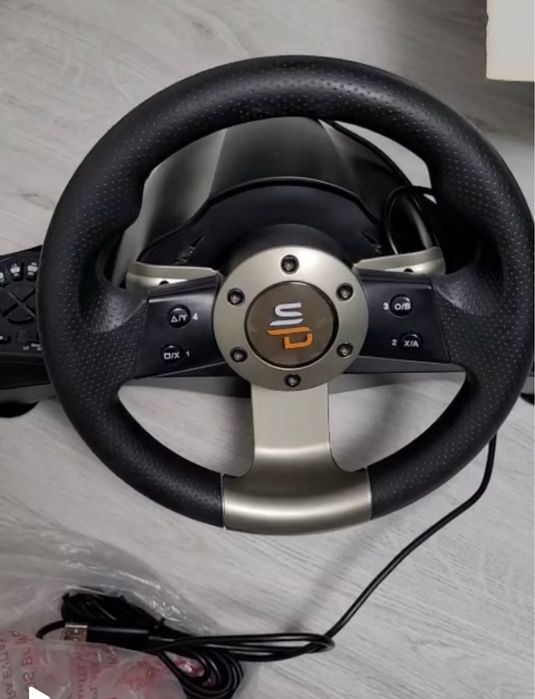 Volan gaming ps4,xbox one,pc +un controller de ps4 Slatina • OLX.ro