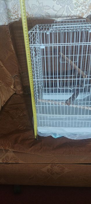 Продам большую клетку для попугаев