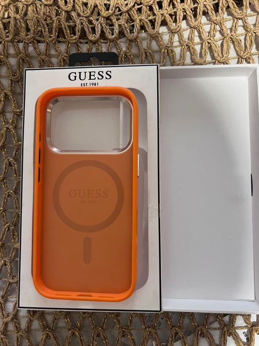 Кейс Guess за iPhone 17 Pro – чисто нов