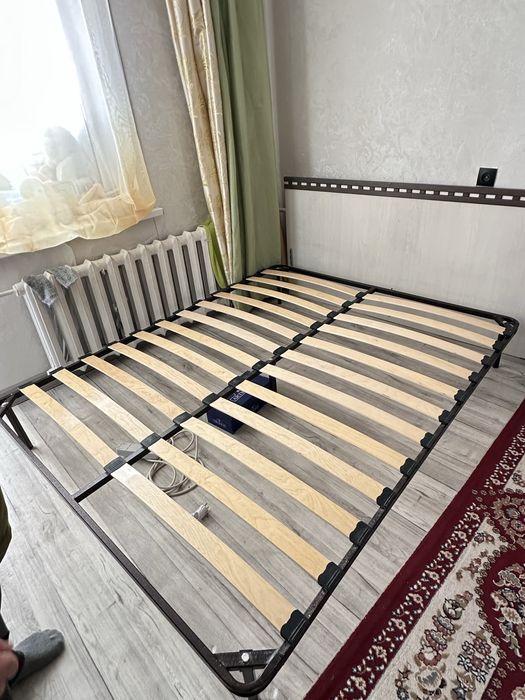 Продается кровать с ортопедическим основанием