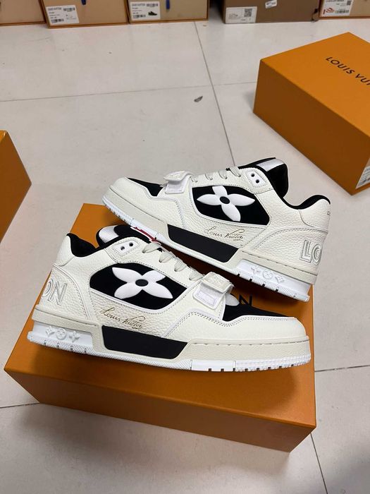 Adidasi Louis Vuitton Trainer