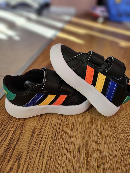 Оригинални маратонки Adidas