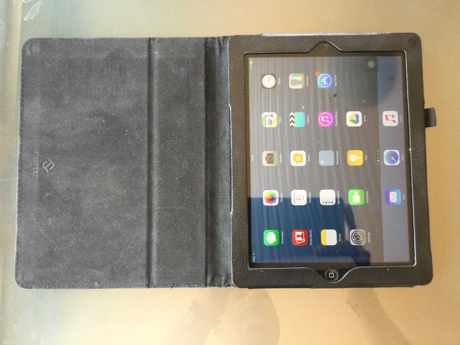 таблет APPLE IPAD 4th generation модел A1458 MD510LL/A Wi-fi 16 GB